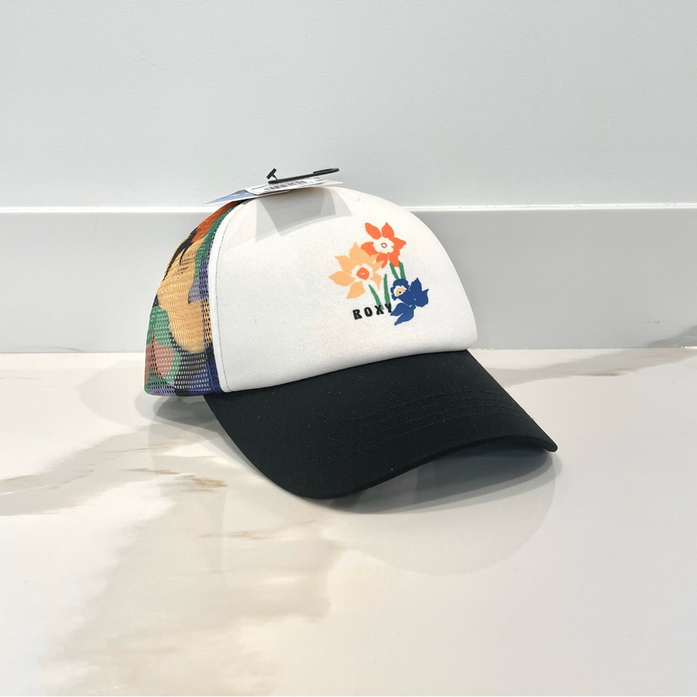 NEW Roxy Donut Spain Adjustable Trucker Hat